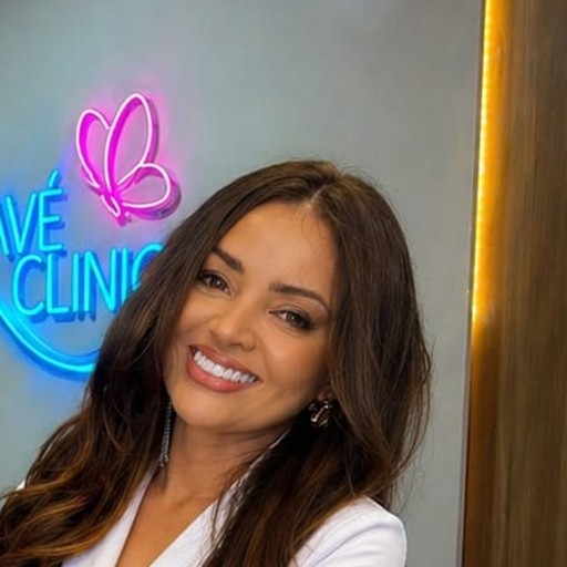 Dra. Patricia Pires, proprietária da Elavé Clinic